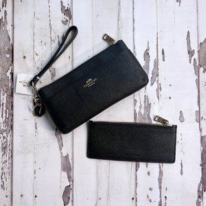 NWT Coach Black Crossgrain Leather Wristlet with Removable Check Holder